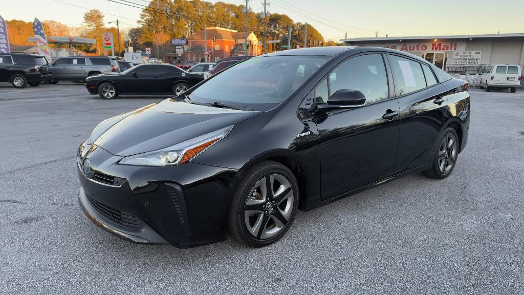 2020 Toyota Prius L Eco's photo