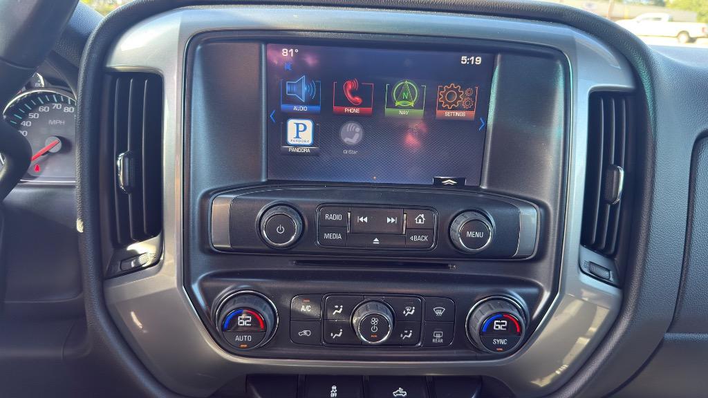 Chevrolet Silverado photo 12