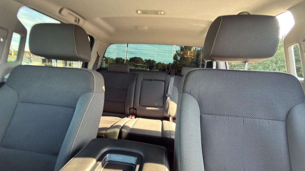 Chevrolet Silverado photo 16