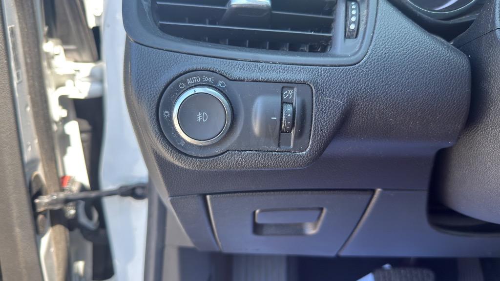 Buick Envision photo 10