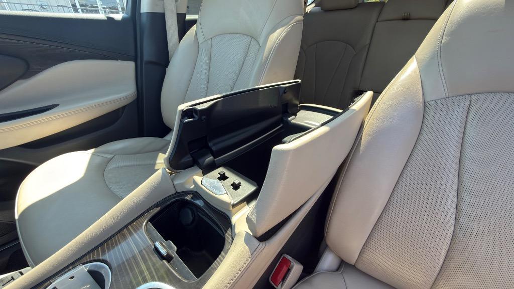 Buick Envision photo 18