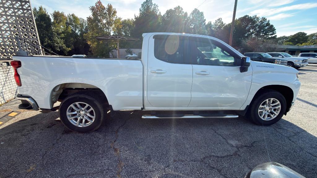 Chevrolet Silverado photo 6