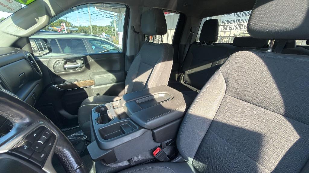 Chevrolet Silverado photo 17