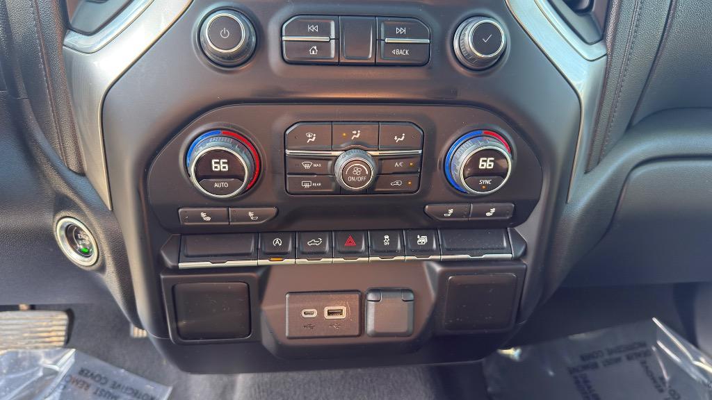 Chevrolet Silverado photo 14