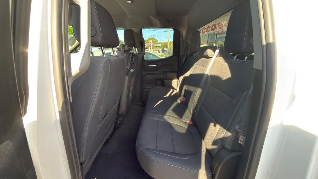 Chevrolet Silverado photo 19