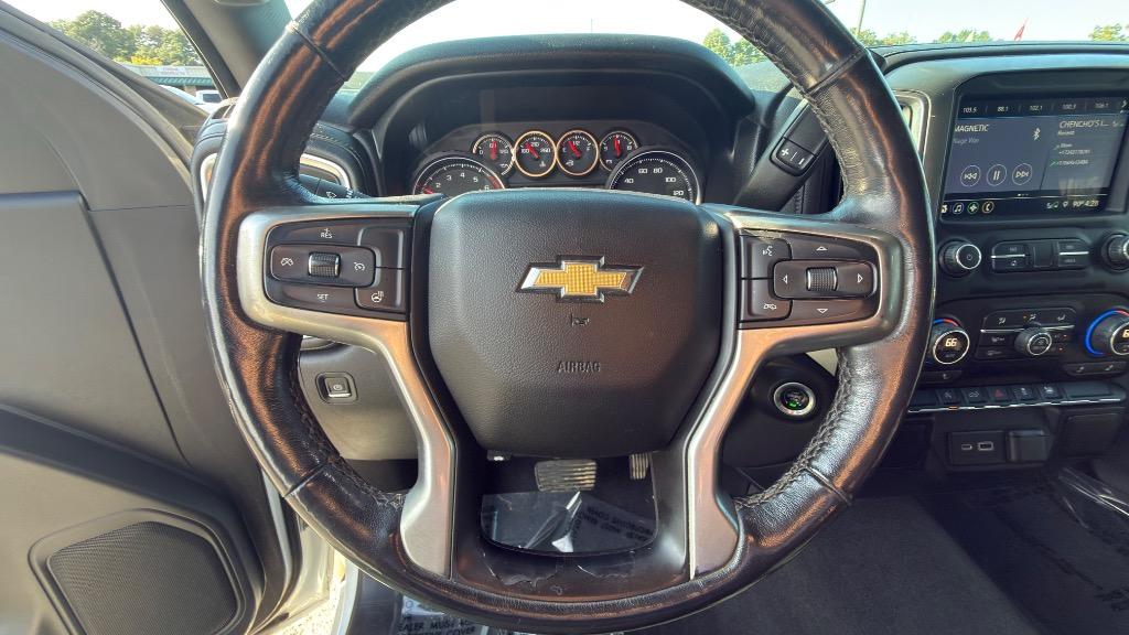 Chevrolet Silverado photo 11