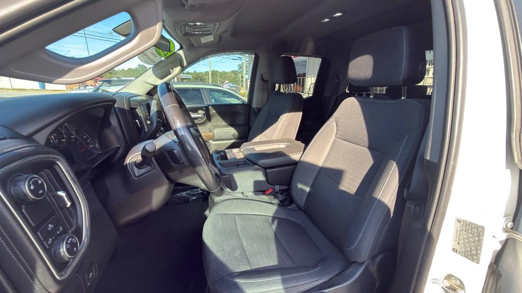 Chevrolet Silverado photo 16