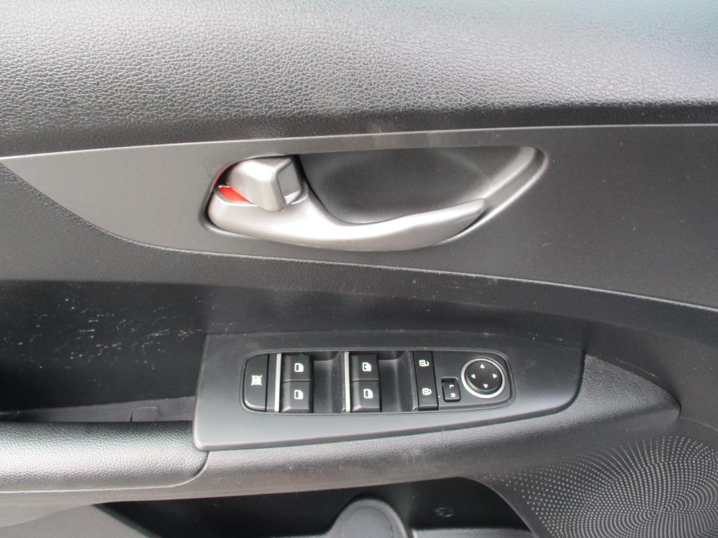 2020 Kia FORTE LXS - Photo 14