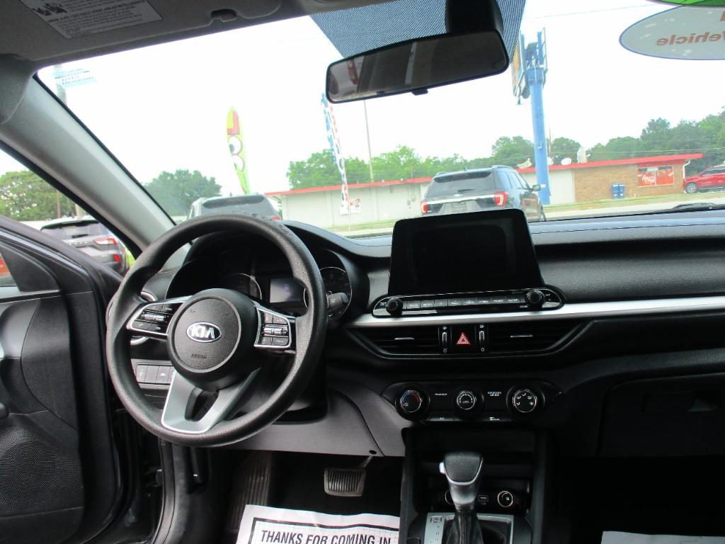 2020 Kia FORTE LXS - Photo 11