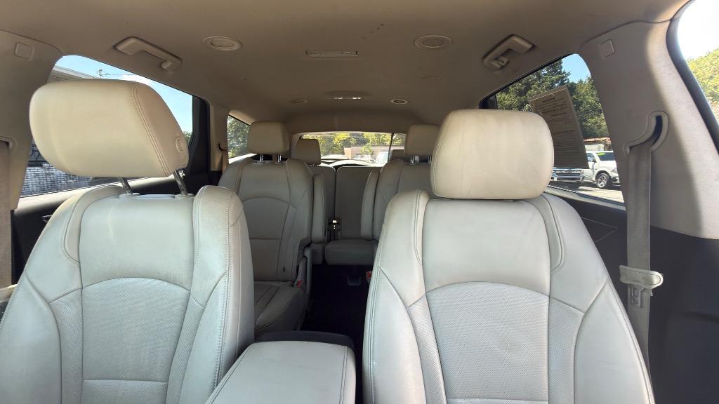 Buick Enclave photo 17