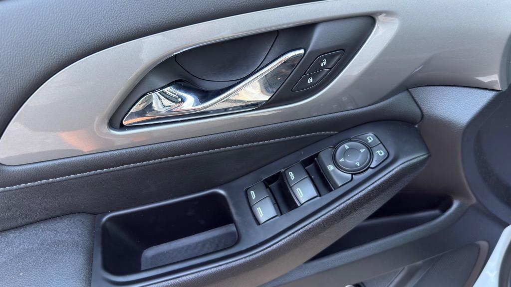 Chevrolet Traverse photo 10
