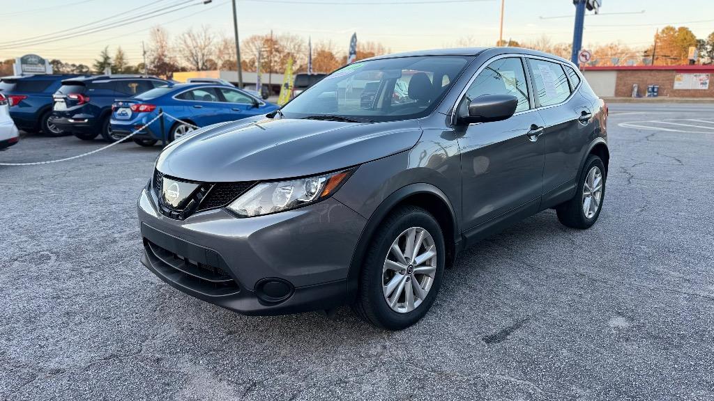 2019 Nissan Rogue Sport S's photo