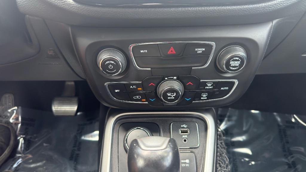 Jeep Compass photo 14