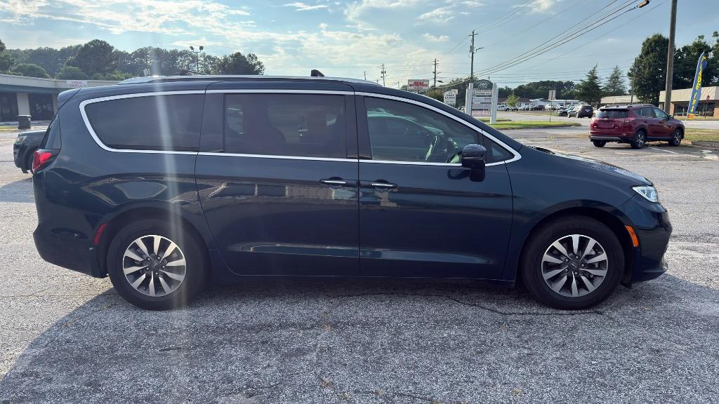 2021 Chrysler Pacifica Hybrid Touring L - Photo 6