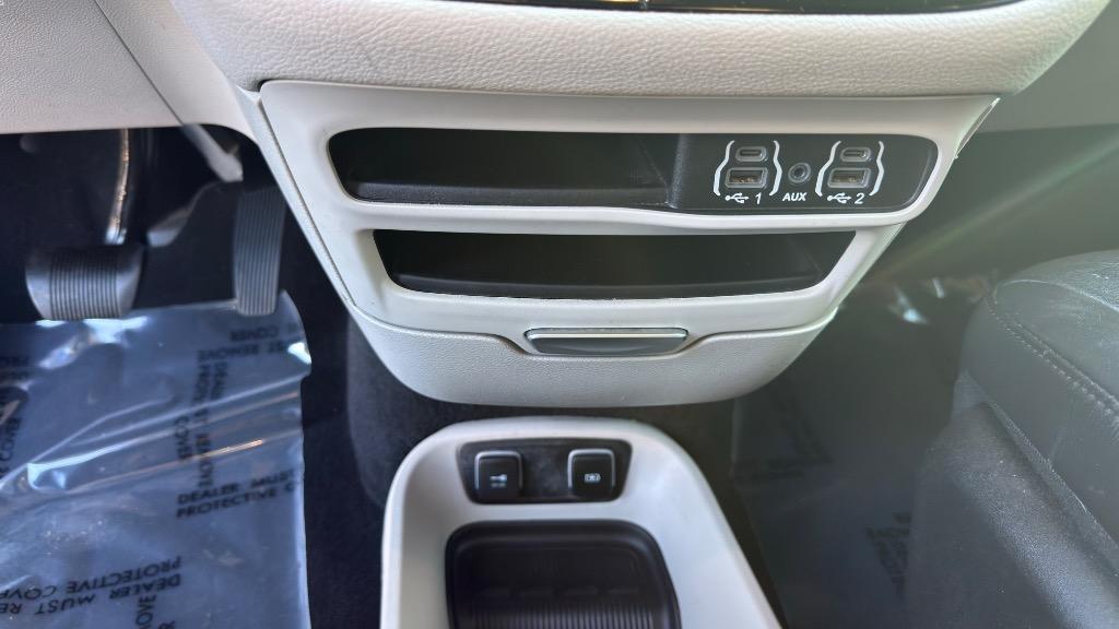 2021 Chrysler Pacifica Hybrid Touring L - Photo 17