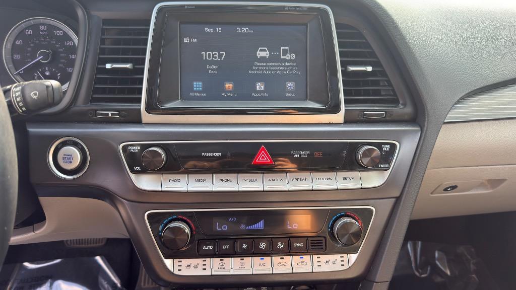 Hyundai Sonata photo 13
