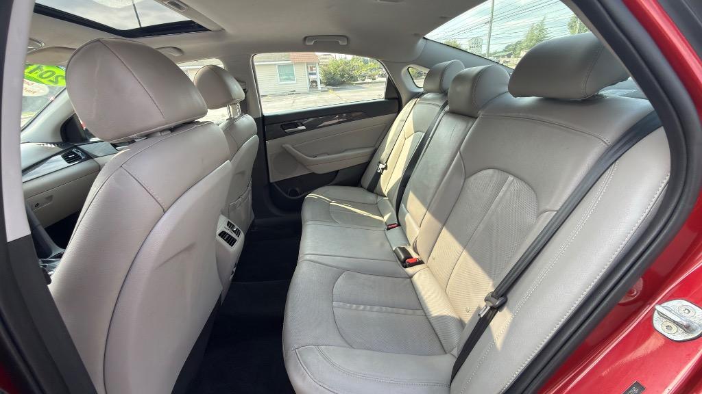 Hyundai Sonata photo 18