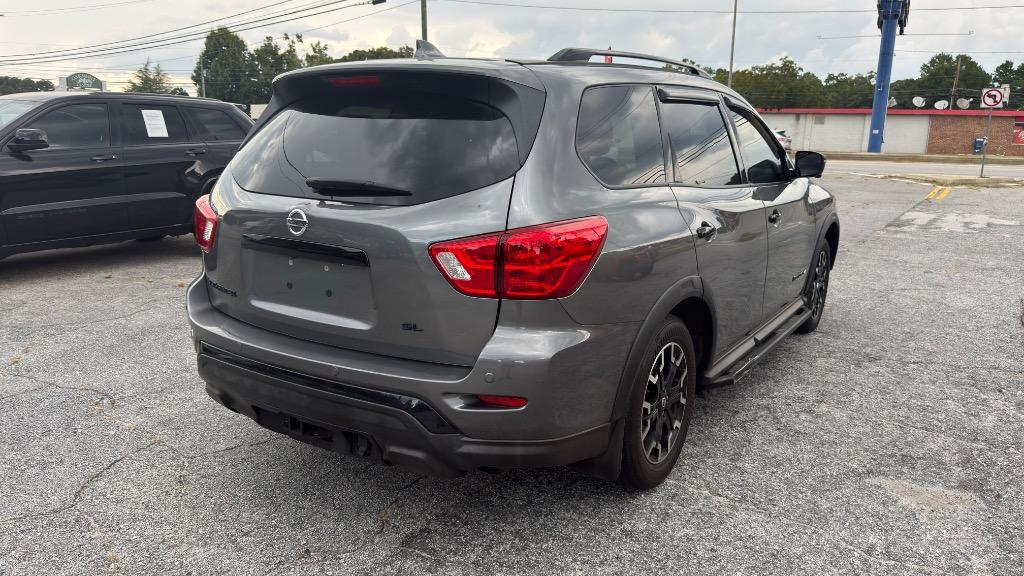 Nissan Pathfinder photo 5