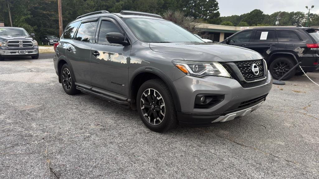 Nissan Pathfinder photo 7
