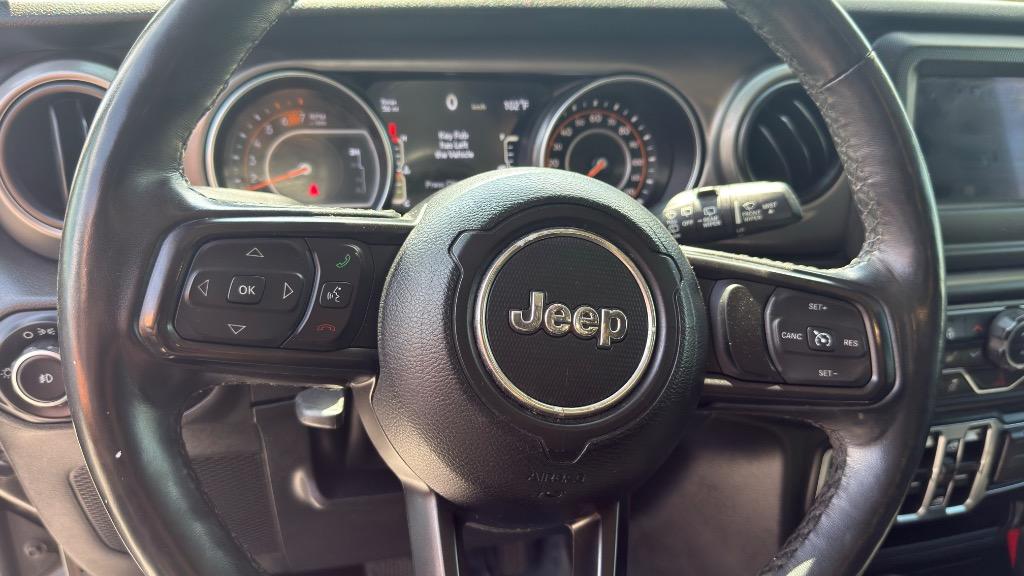 Jeep Wrangler photo 11