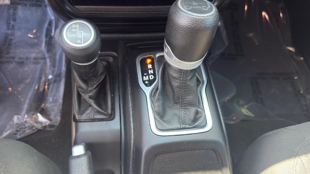 Jeep Wrangler photo 15