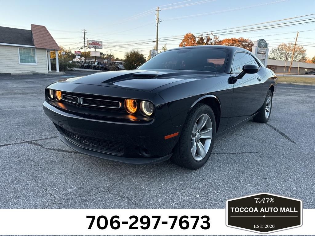 2019 Dodge Challenger SXT's photo