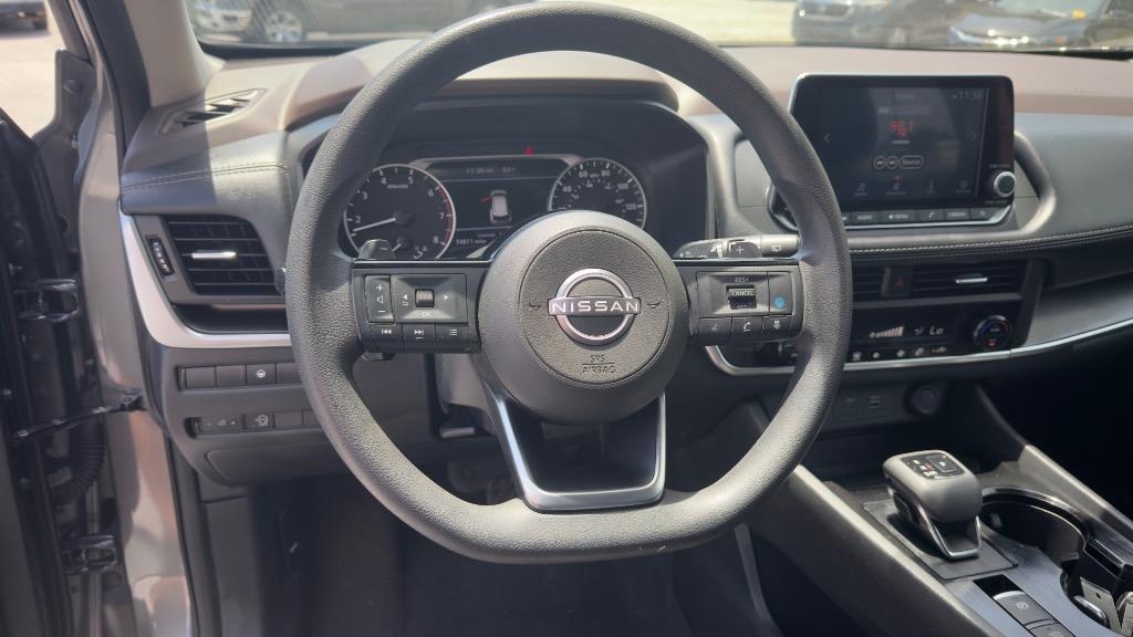 2023 Nissan Rogue SV - Photo 11