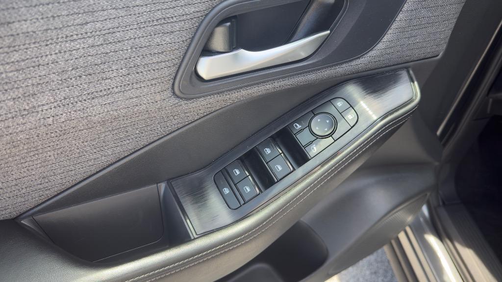2023 Nissan Rogue SV - Photo 10
