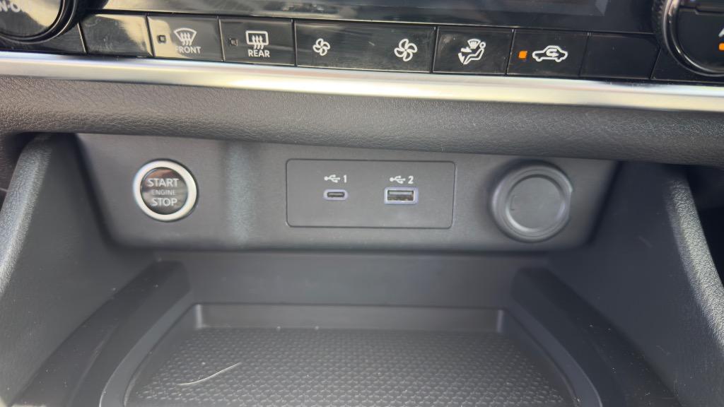2023 Nissan Rogue SV - Photo 17