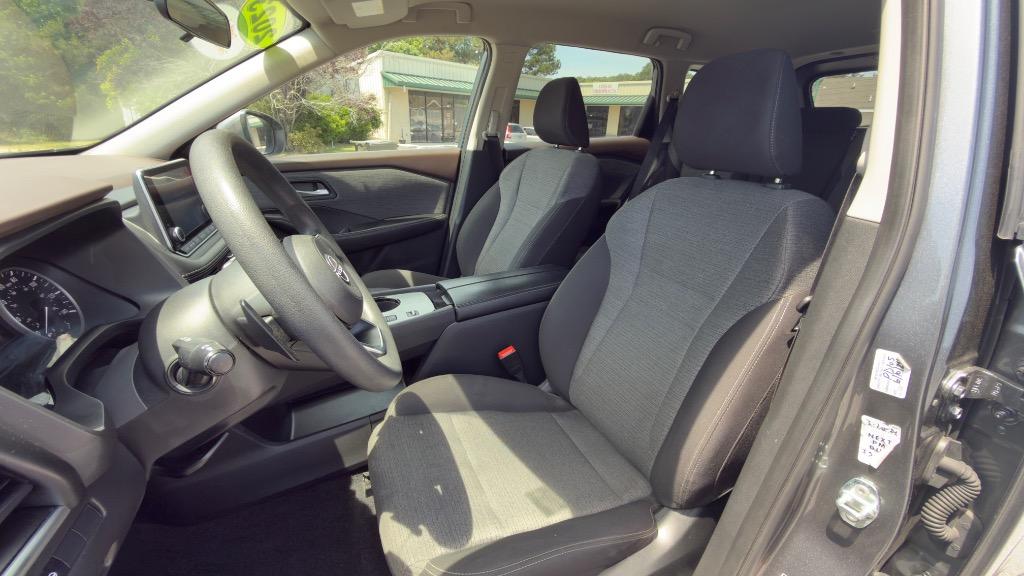 2023 Nissan Rogue SV - Photo 20
