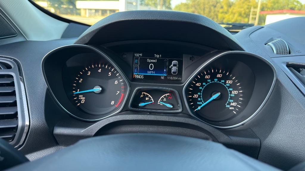 Ford Escape photo 12