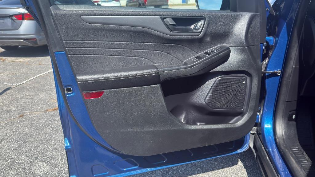 Ford Escape photo 9
