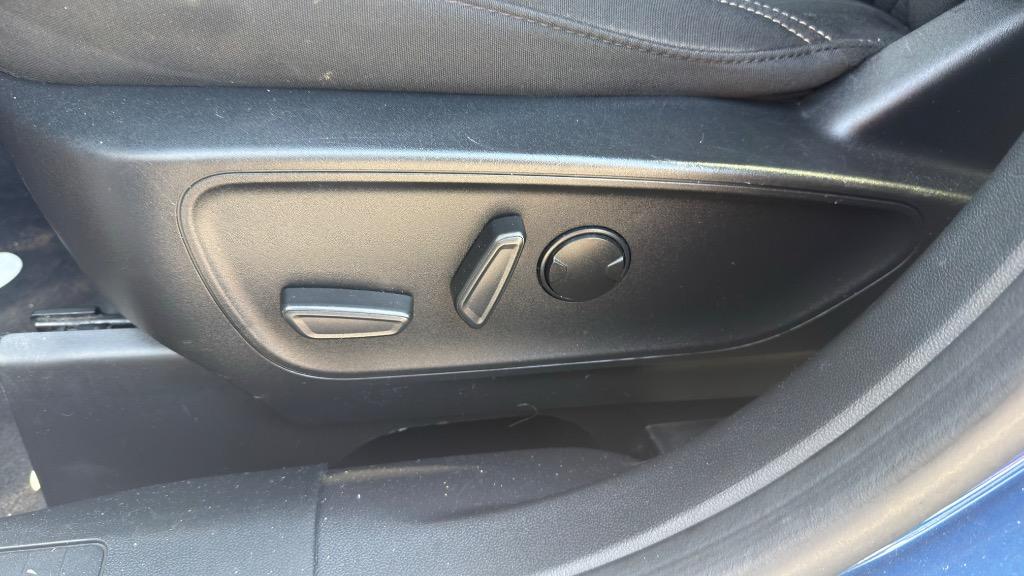 Ford Escape photo 17