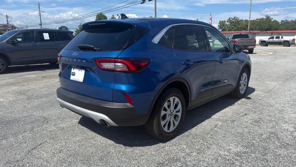 Ford Escape photo 5