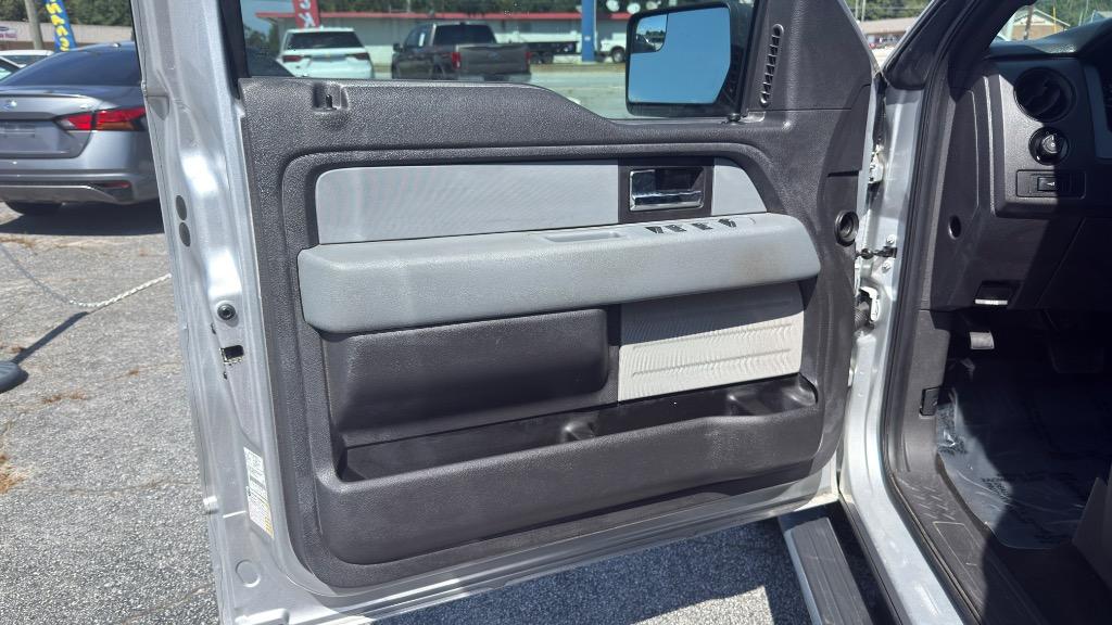 Ford F-150 photo 5