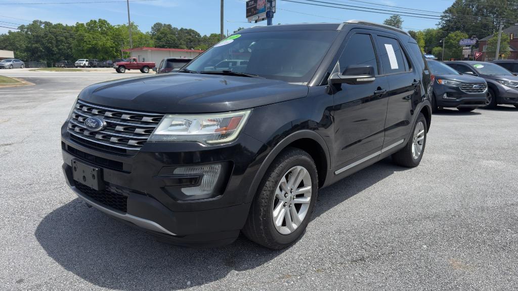 2017 Ford Explorer XLT FWD's photo