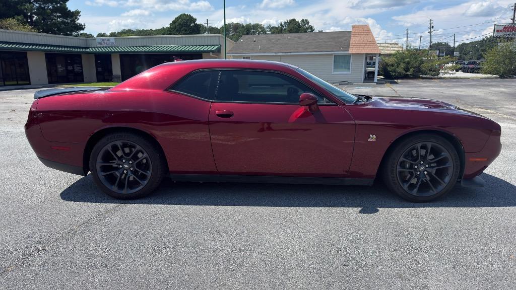 Dodge Challenger photo 6