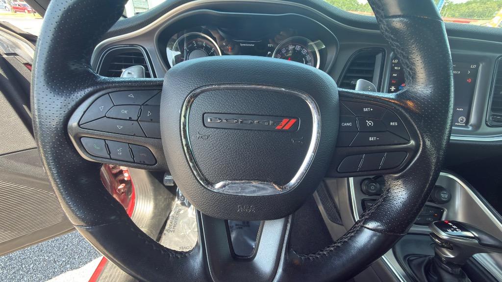 Dodge Challenger photo 13