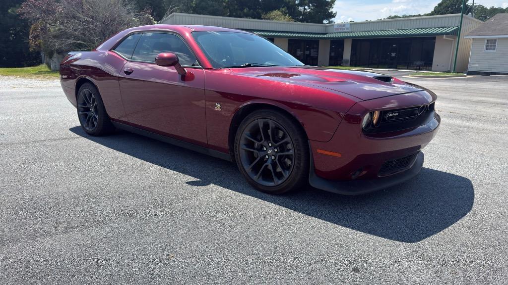Dodge Challenger photo 7