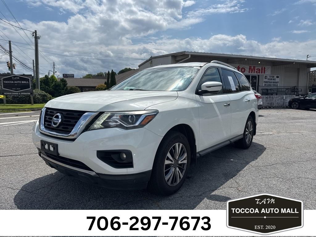 2019 Nissan Pathfinder SV's photo